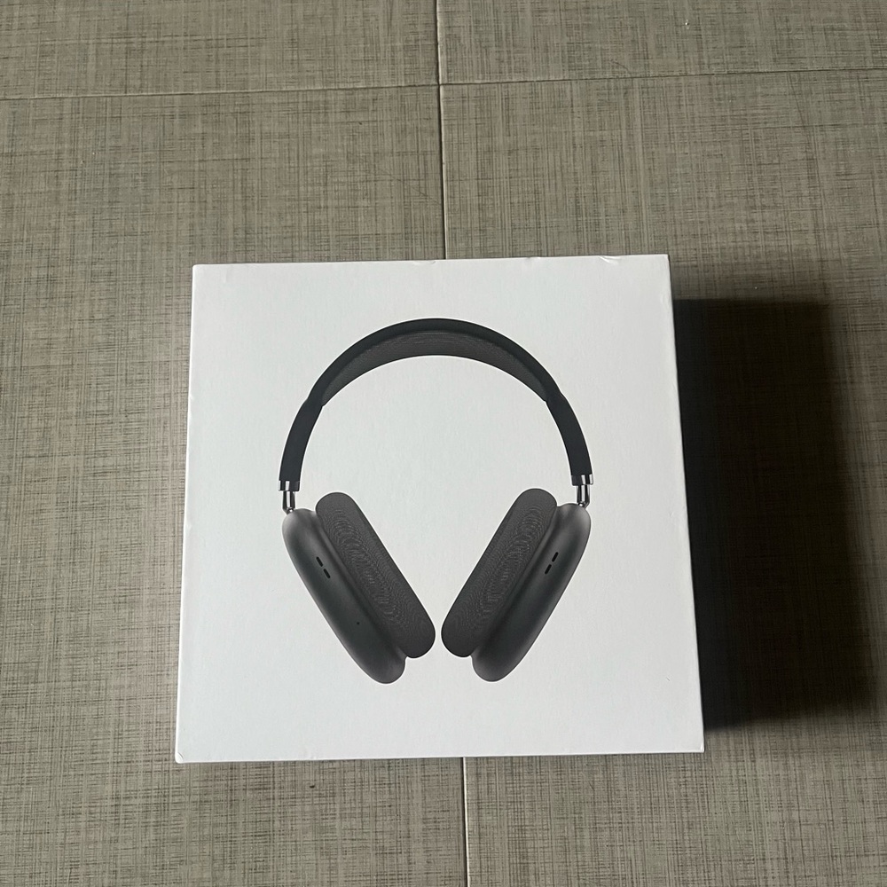 Black Over-Ear Headphones with Minimalist Design